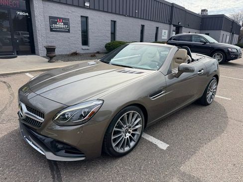 Used 2018 Mercedes-Benz SLC 300 image 2