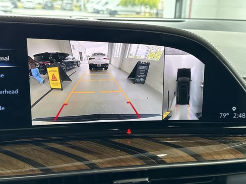 Used 2021 Cadillac Escalade Premium Luxury Platinum image 37