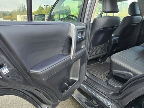 Used 2023 Toyota 4Runner Limited image 15