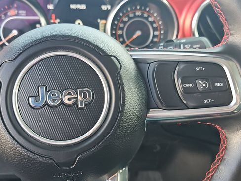 Used 2023 Jeep Wrangler Unlimited Rubicon w/ Steel Bumper Group AWD/4WD image 12