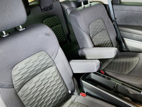 Used 2022 Nissan Pathfinder SV w/ SV Premium Package image 27