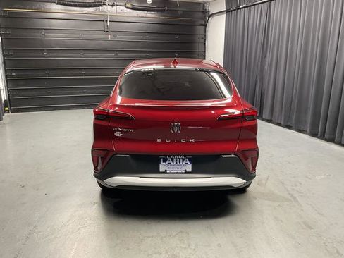 Used 2024 Buick Envista Preferred w/ Convenience I Package image 3