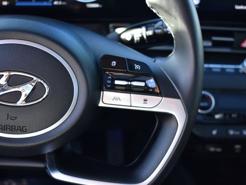 Used 2022 Hyundai Elantra Limited w/ Cargo Package image 14