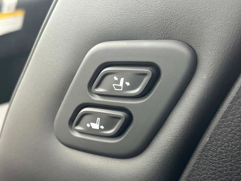 New 2026 Kia Carnival EX FWD image 17