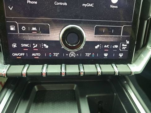 Used 2025 GMC Acadia Elevation FWD image 22