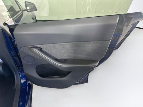 Used 2023 Tesla Model Y Long Range AWD/4WD image 30