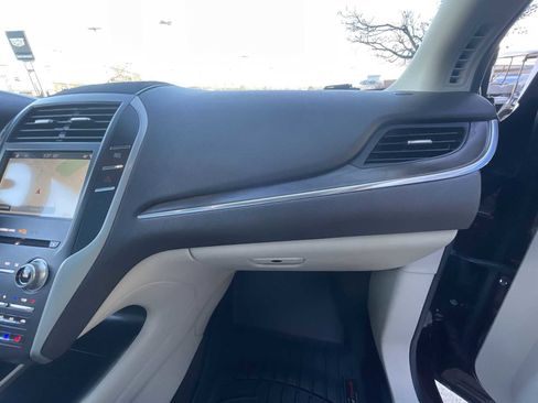 Used 2019 Lincoln MKC Reserve w/ MKC Climate Package image 30