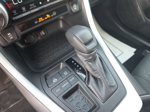 Certified 2024 Toyota RAV4 XLE image 21