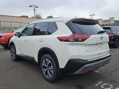 Certified 2023 Nissan Rogue SV w/ SV Premium B Package AWD/4WD image 4