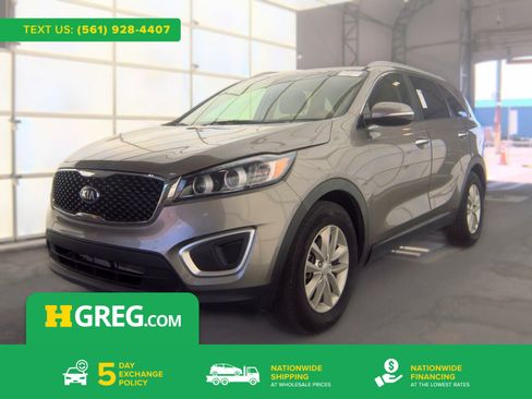 Used 2017 Kia Sorento FWD image 1