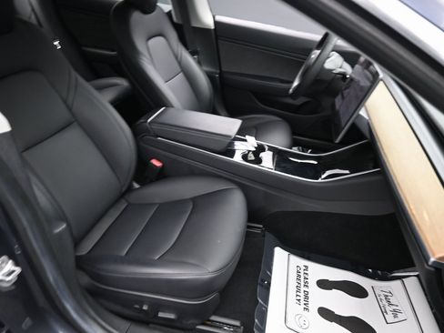 Used 2018 Tesla Model 3 Long Range image 35