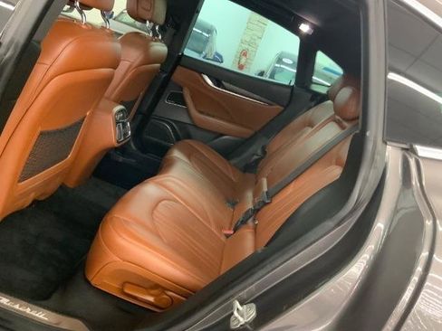 Used 2017 Maserati Levante S AWD/4WD image 12