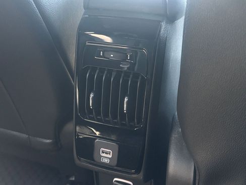 Used 2025 Jeep Compass Trailhawk image 22