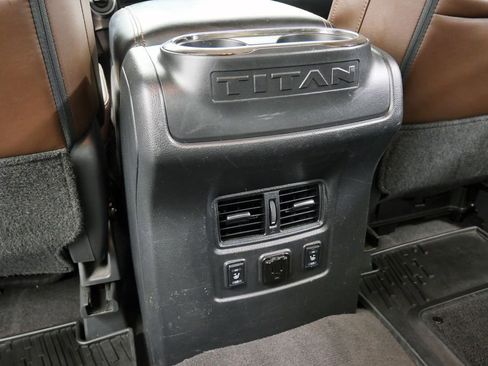 Used 2017 Nissan Titan Platinum Reserve AWD/4WD image 21