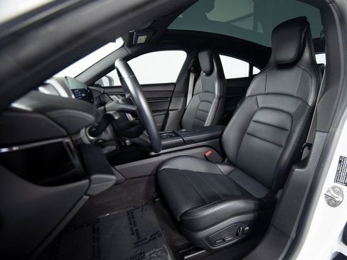 Certified 2022 Porsche Taycan image 5