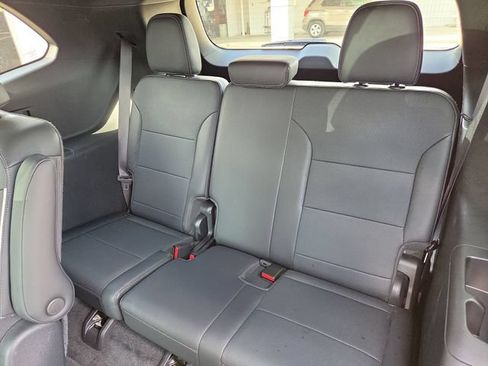 Certified 2025 Buick Enclave Preferred FWD image 44