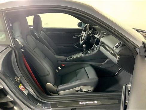 Used 2025 Porsche 718 Cayman S RWD image 17