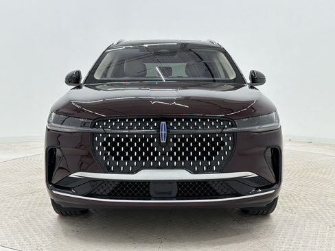 Used 2025 Lincoln Nautilus Reserve AWD/4WD image 5