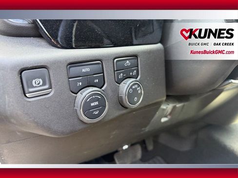 Used 2025 Chevrolet Silverado 1500 LT AWD/4WD image 14
