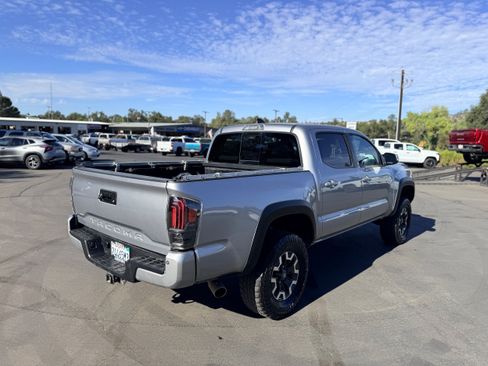 Used 2020 Toyota Tacoma TRD Off-Road w/ Technology Package AWD/4WD image 6