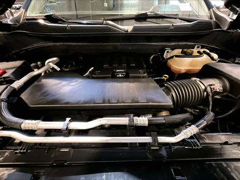 Used 2022 Chevrolet Silverado 1500 LT Trail Boss image 30