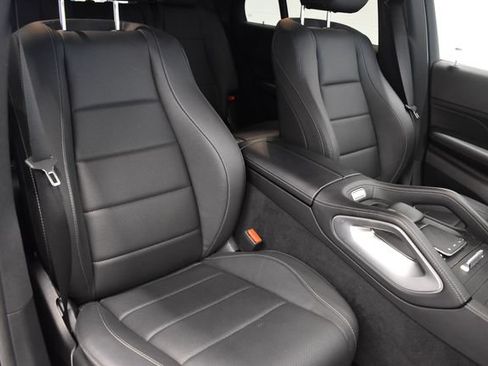 Used 2025 Mercedes-Benz GLE 350 4MATIC w/ AMG Line Exterior image 6