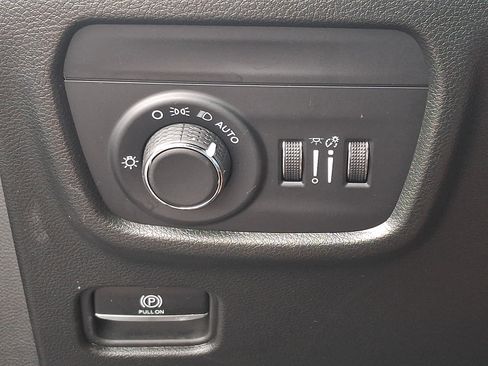 Certified 2026 Jeep Grand Cherokee Altitude AWD/4WD image 26