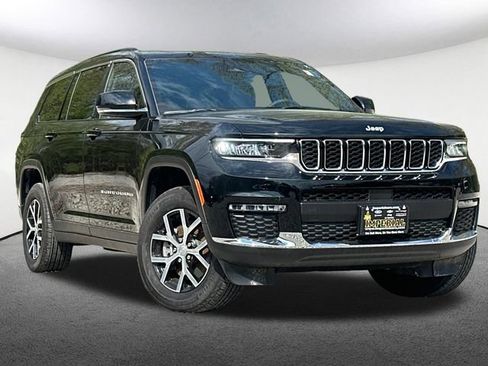 Used 2025 Jeep Grand Cherokee L Limited AWD/4WD image 2