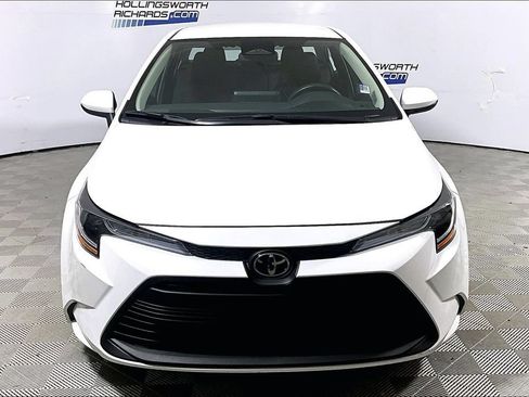 Used 2026 Toyota Corolla LE FWD image 2
