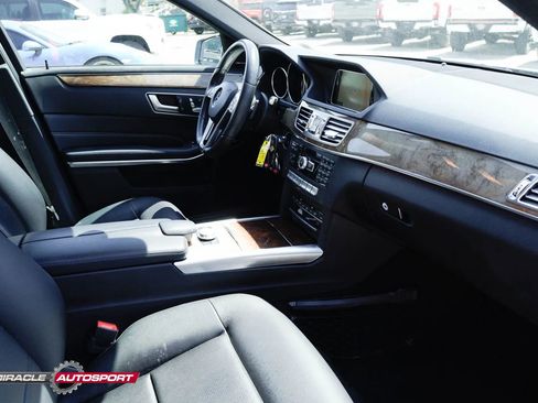 Used 2014 Mercedes-Benz E 350 4MATIC Wagon w/ Premium 1 Package image 36