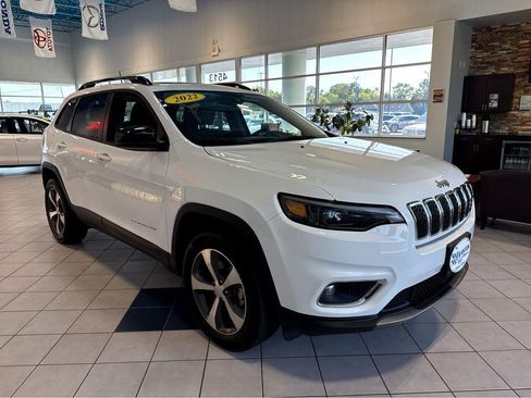 Used 2022 Jeep Cherokee Limited AWD/4WD image 1