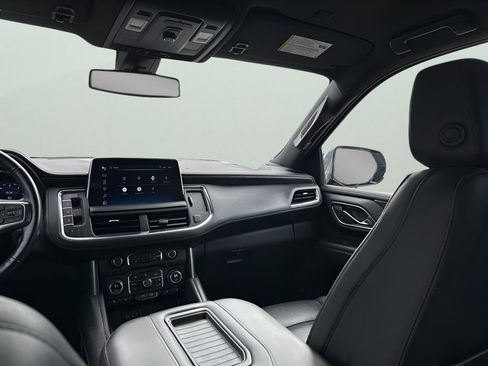 Used 2022 Chevrolet Suburban Z71 image 24