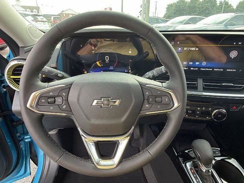 New 2026 Chevrolet Trax ACTIV w/ Sunroof Package FWD image 21