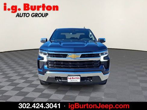 Used 2022 Chevrolet Silverado 1500 LT image 2