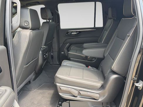 New 2026 Chevrolet Suburban Premier w/ Sun And Tow Package AWD/4WD image 12
