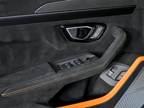 Used 2024 Lamborghini Urus Performante image 18