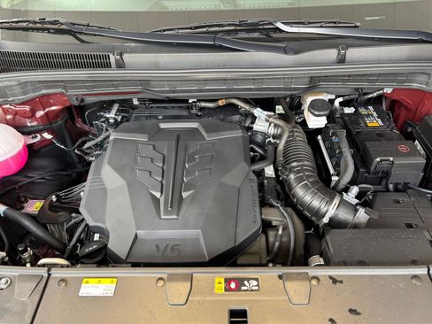 Used 2026 Kia Carnival FWD image 35