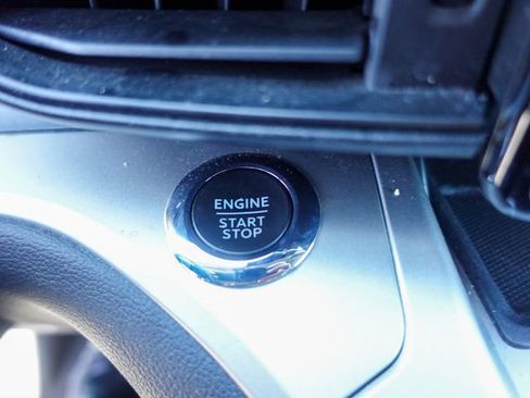 Used 2022 Ford Explorer XLT RWD image 17