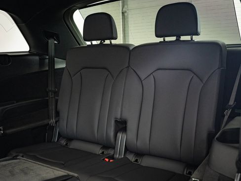 Certified 2025 Audi Q7 2.0T Premium Plus w/ Premium Plus Package image 32