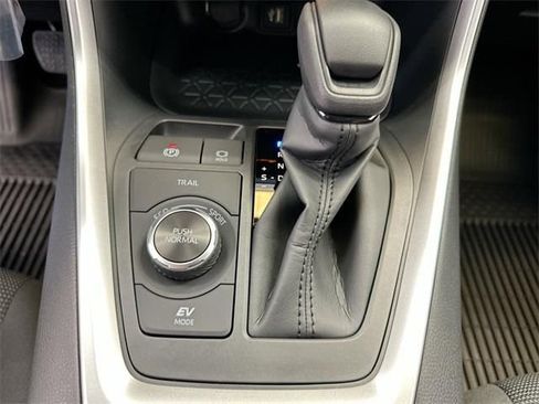 Used 2025 Toyota RAV4 LE image 20
