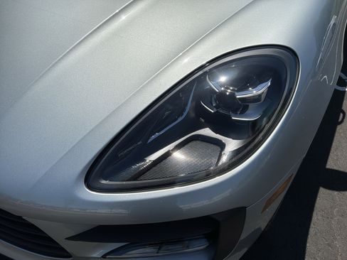Used 2021 Porsche Macan S AWD/4WD image 6