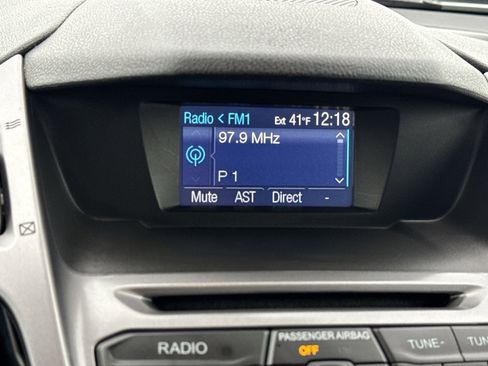 Used 2014 Ford Transit Connect XLT image 18