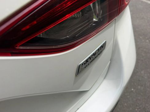 Used 2014 MAZDA MAZDA3 i Sport FWD image 12