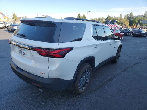 Used 2022 Chevrolet Traverse RS FWD image 5