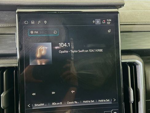 Used 2025 GMC Acadia Elevation image 21