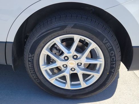 Used 2022 Chevrolet Equinox LT AWD/4WD image 14