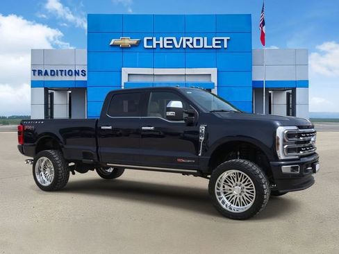 Used 2024 Ford F350 Platinum w/ FX4 Off-Road Package AWD/4WD image 2