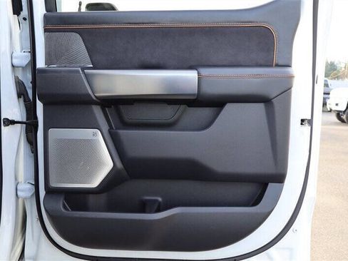 Used 2024 Ford F350 Platinum w/ FX4 Off-Road Package image 28