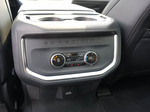 Used 2026 Ford Expedition Max Platinum AWD/4WD image 28