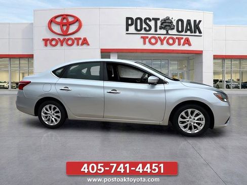 Used 2019 Nissan Sentra SV FWD image 6